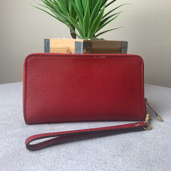 Michael Kors Jet Set Travel Flat MF LTH Phone Case - Picture 3 of 7